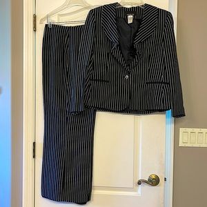 Silk Jones New York 2 piece